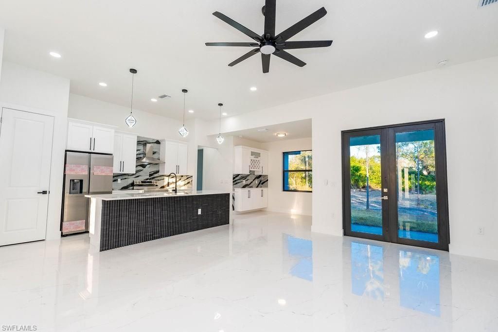 916 Jefferson Ave, Lehigh Acres, FL 33936 Photo