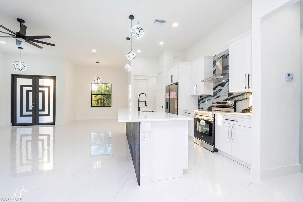 916 Jefferson Ave, Lehigh Acres, FL 33936 Photo