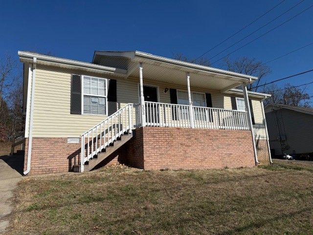 353 Donna Dr, Clarksville, TN 37042 Main Photo