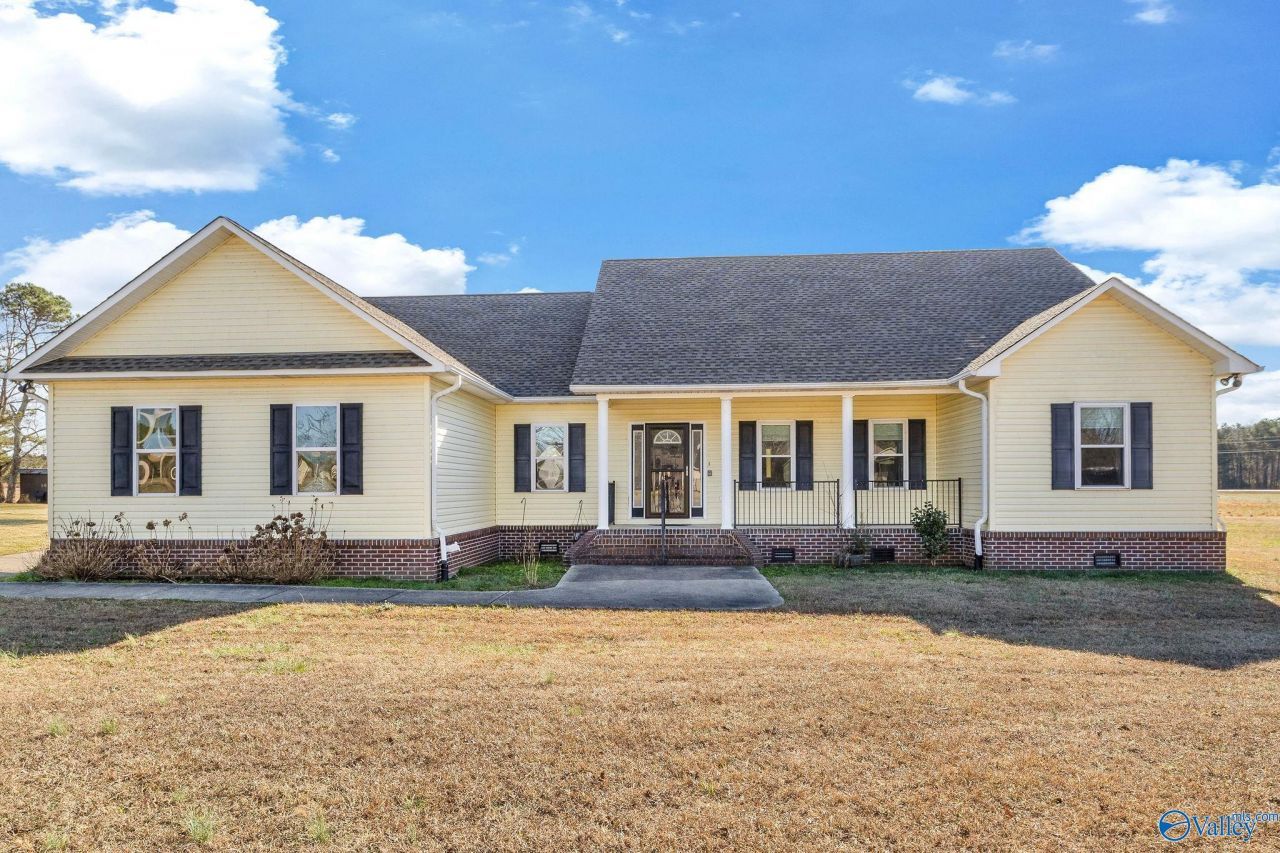 882 Johnson Avenue, New Hope, AL 35760 Main Photo