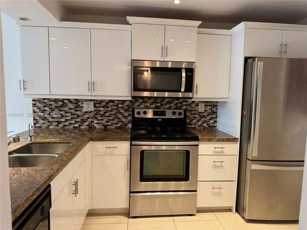 1831 Sabal Palm Dr , Unit 403, Davie, FL 33324