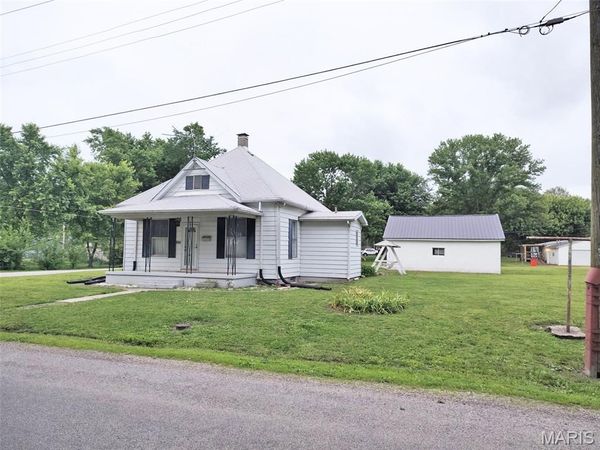 801 S Borders Avenue, Marissa, IL 62257