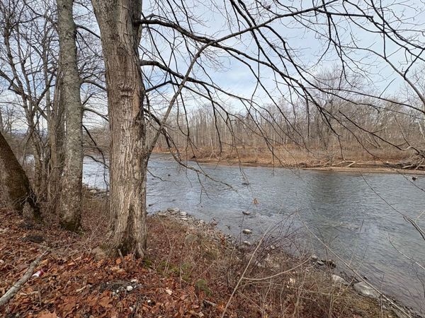 Howell St, Alderson, WV 24910