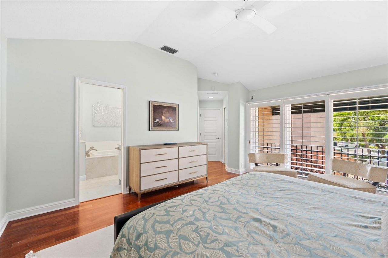 200 Cocoanut Avenue, Unit 5, Sarasota, FL 34236 Photo