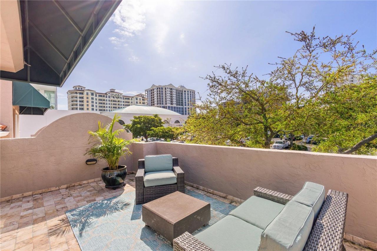 200 Cocoanut Avenue, Unit 5, Sarasota, FL 34236 Photo