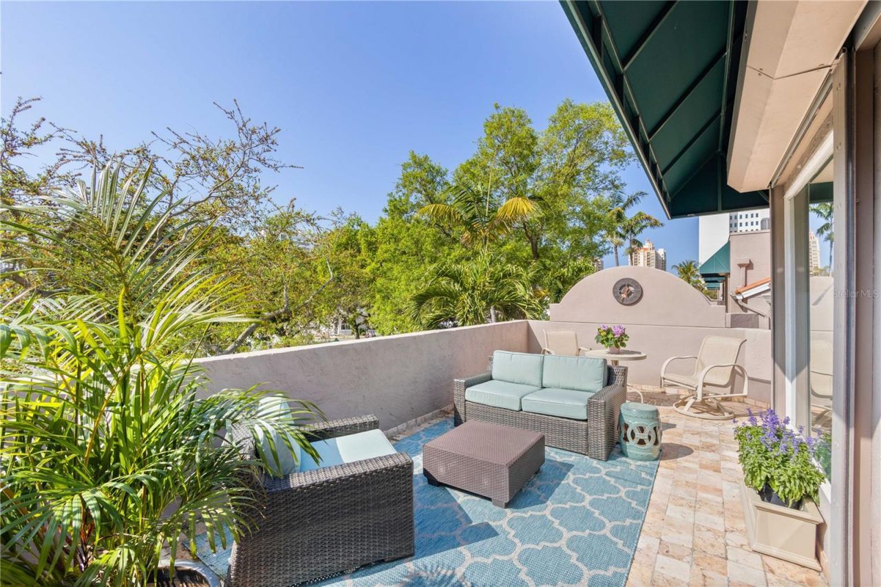 200 Cocoanut Avenue, Unit 5, Sarasota, FL 34236 Photo