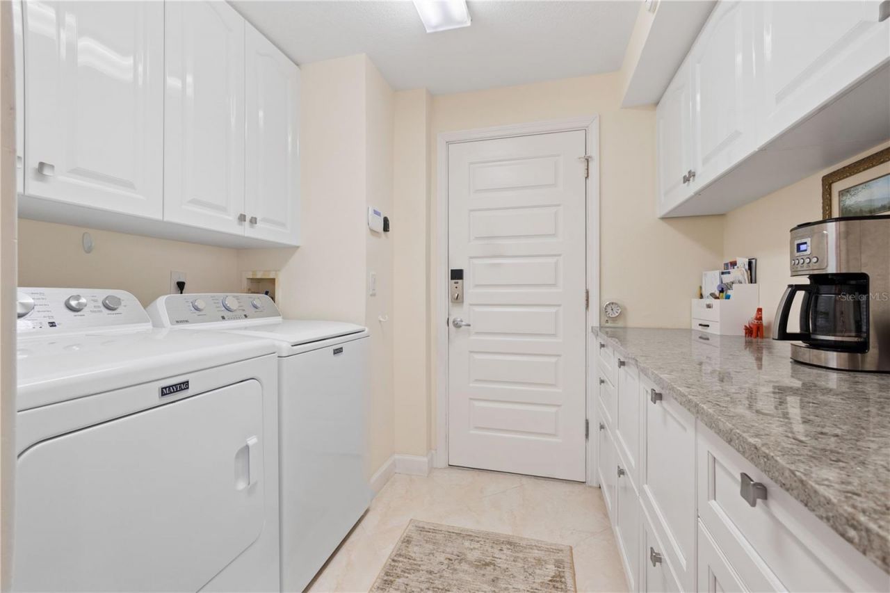 200 Cocoanut Avenue, Unit 5, Sarasota, FL 34236 Photo