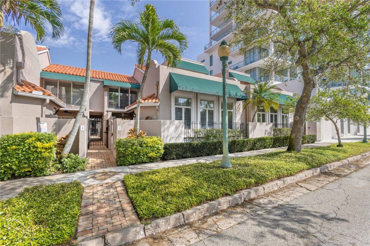 200 Cocoanut Avenue, Unit 5, Sarasota, FL 34236 Photo