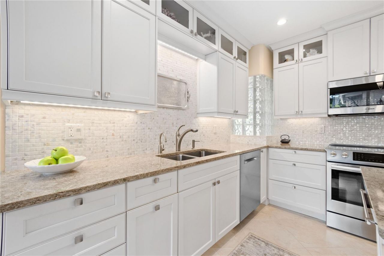 200 Cocoanut Avenue, Unit 5, Sarasota, FL 34236 Photo