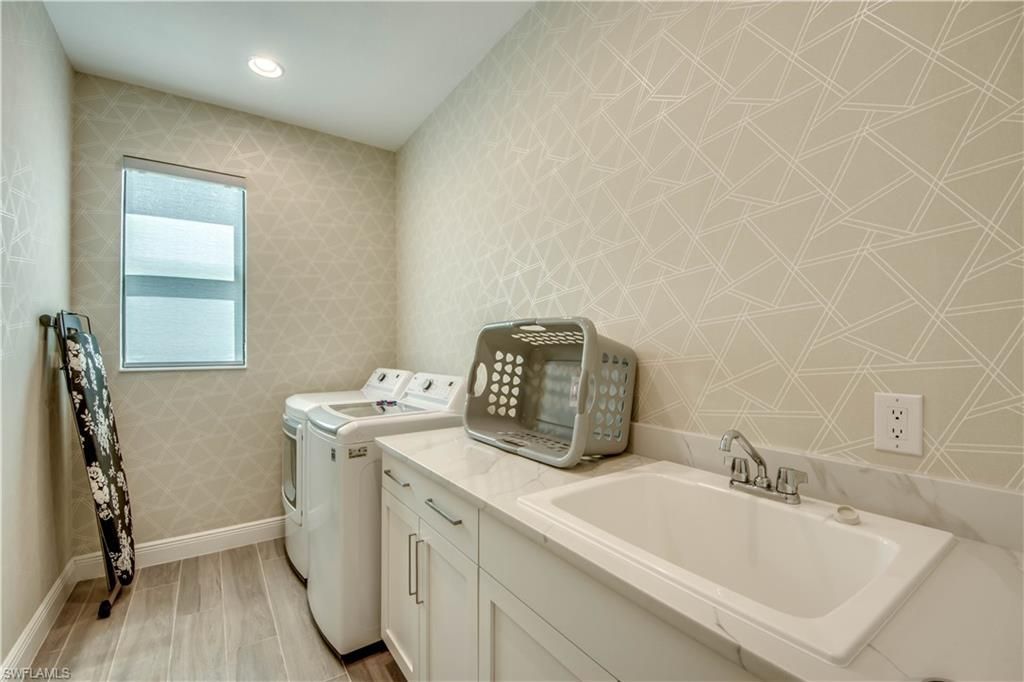 1732 SE 40th Ter, Cape Coral, FL 33904 Photo