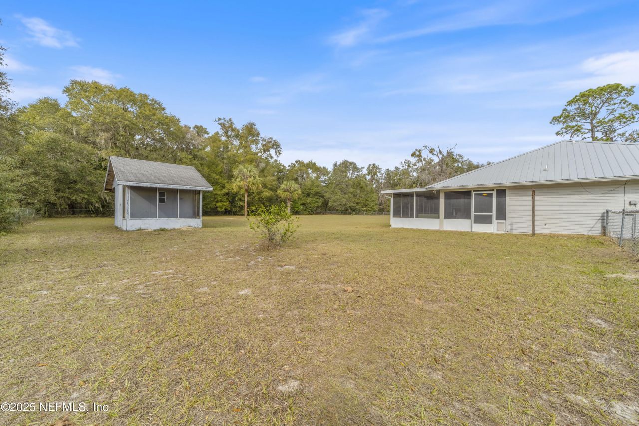 1055 Old Gainesville Highway, Interlachen, FL 32148 Photo