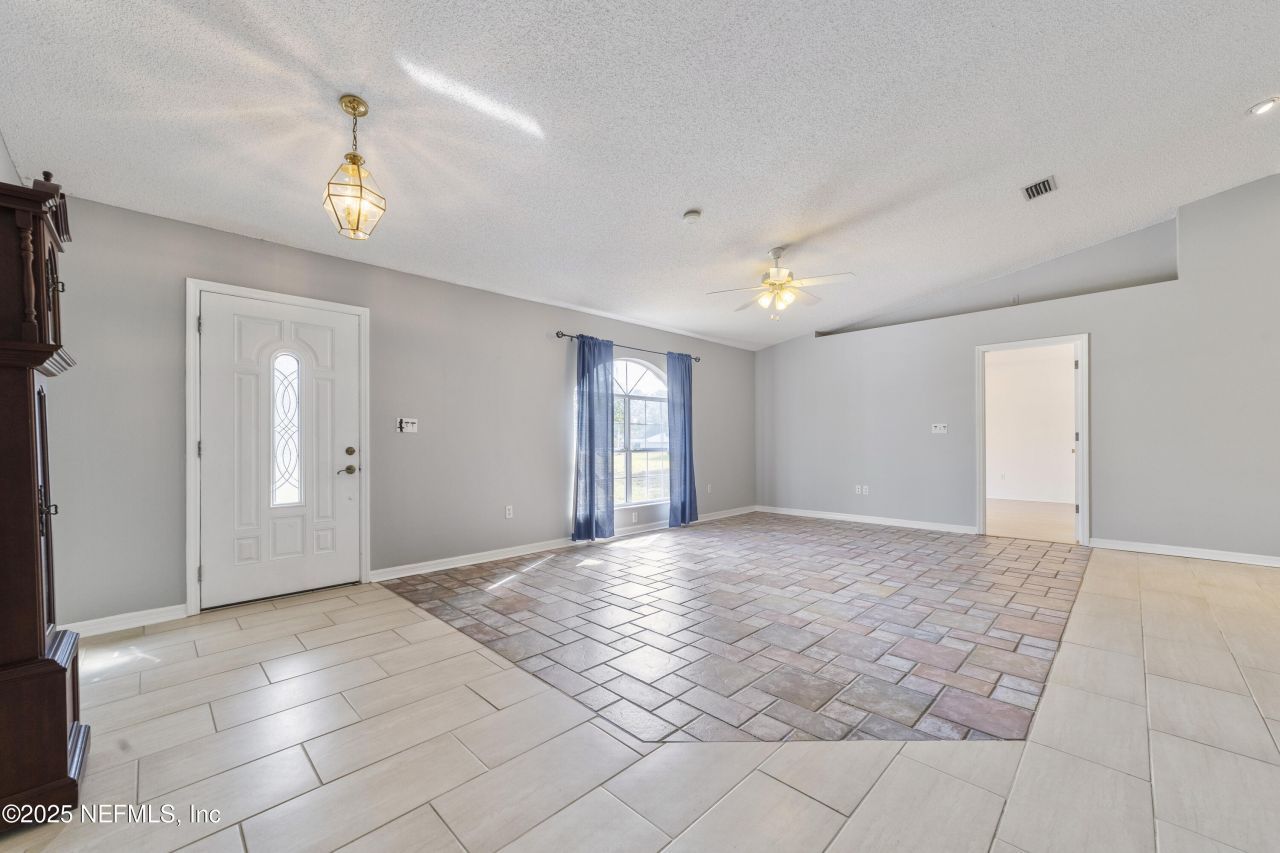 1055 Old Gainesville Highway, Interlachen, FL 32148 Photo