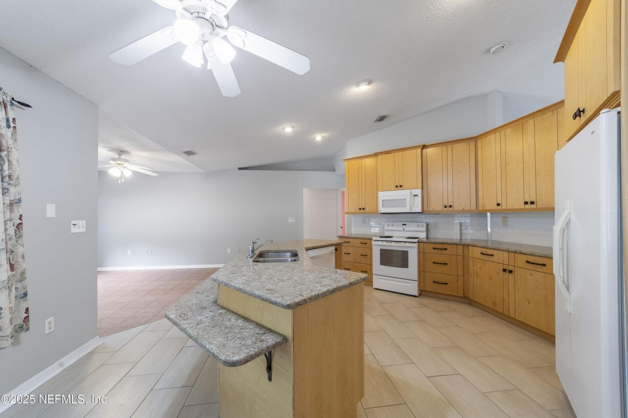 1055 Old Gainesville Highway, Interlachen, FL 32148 Photo