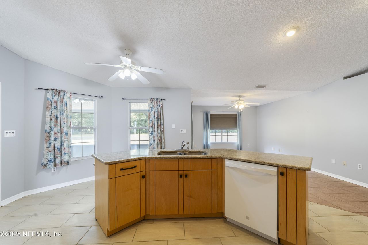 1055 Old Gainesville Highway, Interlachen, FL 32148 Photo