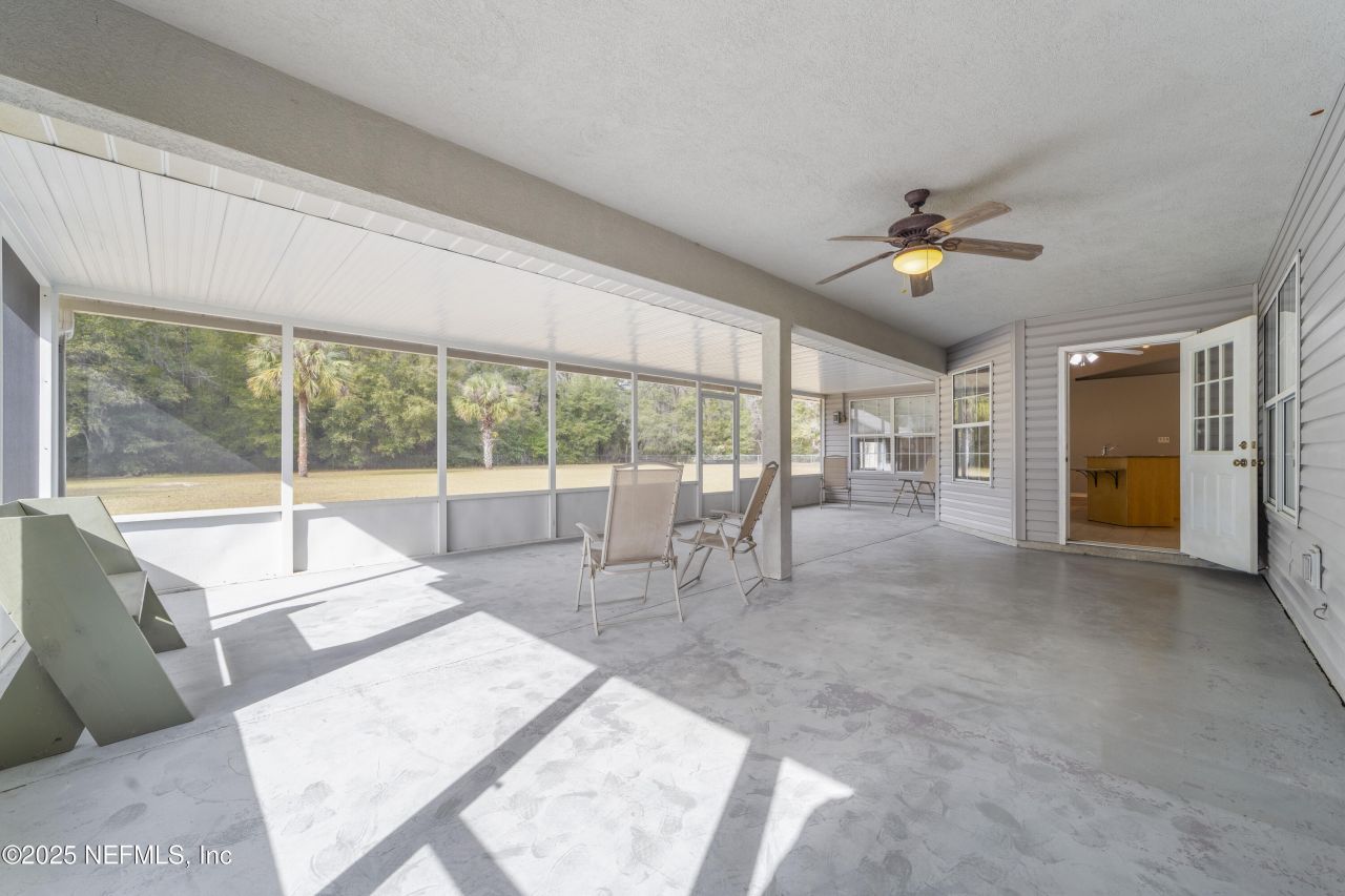 1055 Old Gainesville Highway, Interlachen, FL 32148 Photo