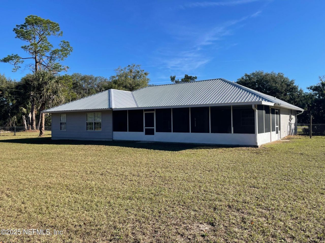 1055 Old Gainesville Highway, Interlachen, FL 32148 Photo