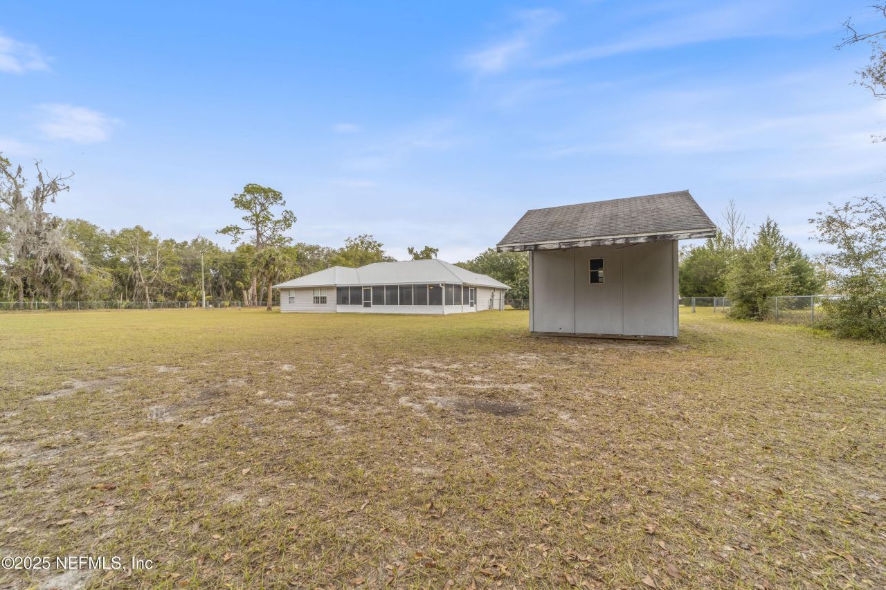 1055 Old Gainesville Highway, Interlachen, FL 32148 Photo