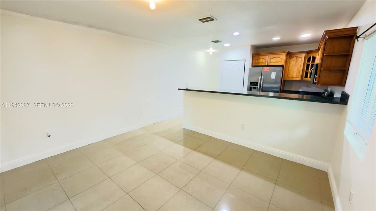 16585 NE 3 Ave, Miami, FL 33162 Photo