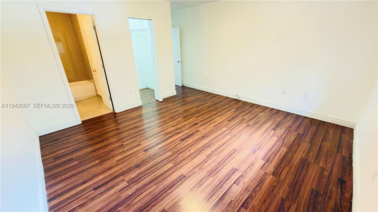 16585 NE 3 Ave, Miami, FL 33162 Photo