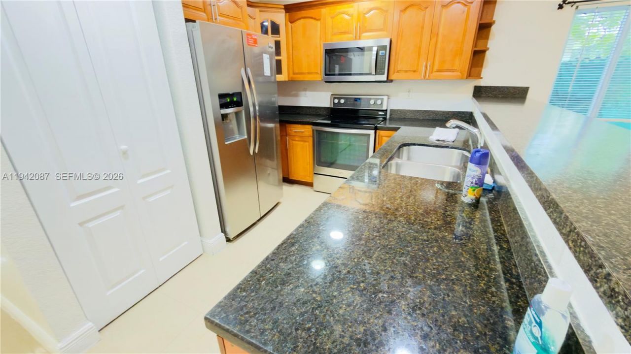 16585 NE 3 Ave, Miami, FL 33162 Photo