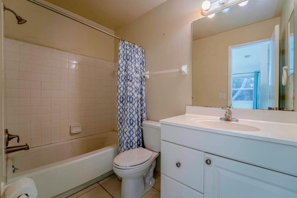 2164 SE Gaslight Street, Port Saint Lucie, FL 34952 Photo