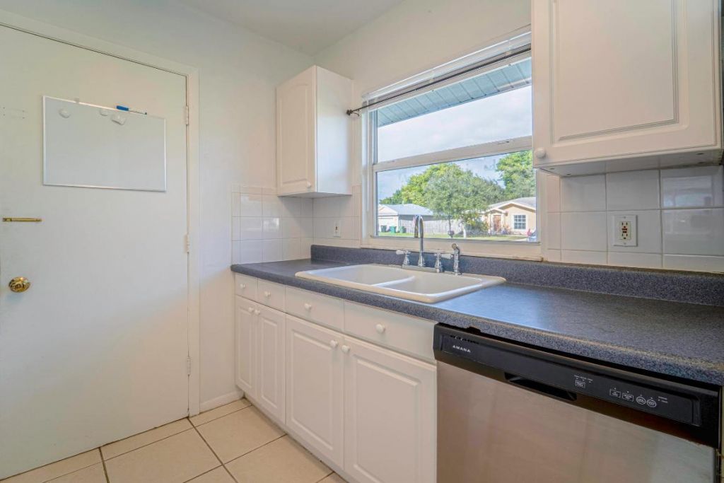 2164 SE Gaslight Street, Port Saint Lucie, FL 34952 Photo