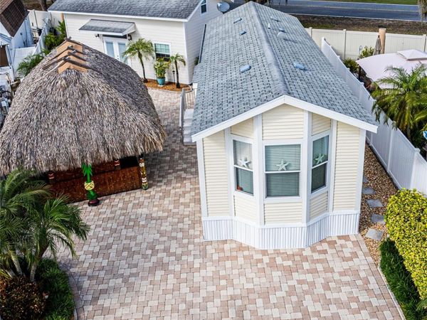 20300 LEONARD ROAD, Unit 33, LUTZ, FL 33558