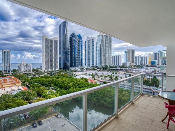 230 174th St, Unit 1520, Sunny Isles Beach, FL 33160