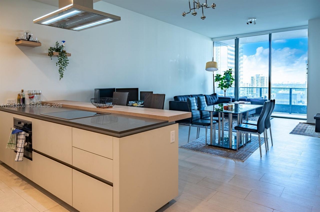 1000 Brickell Plz, Unit 1806, Miami, FL 33131 Photo