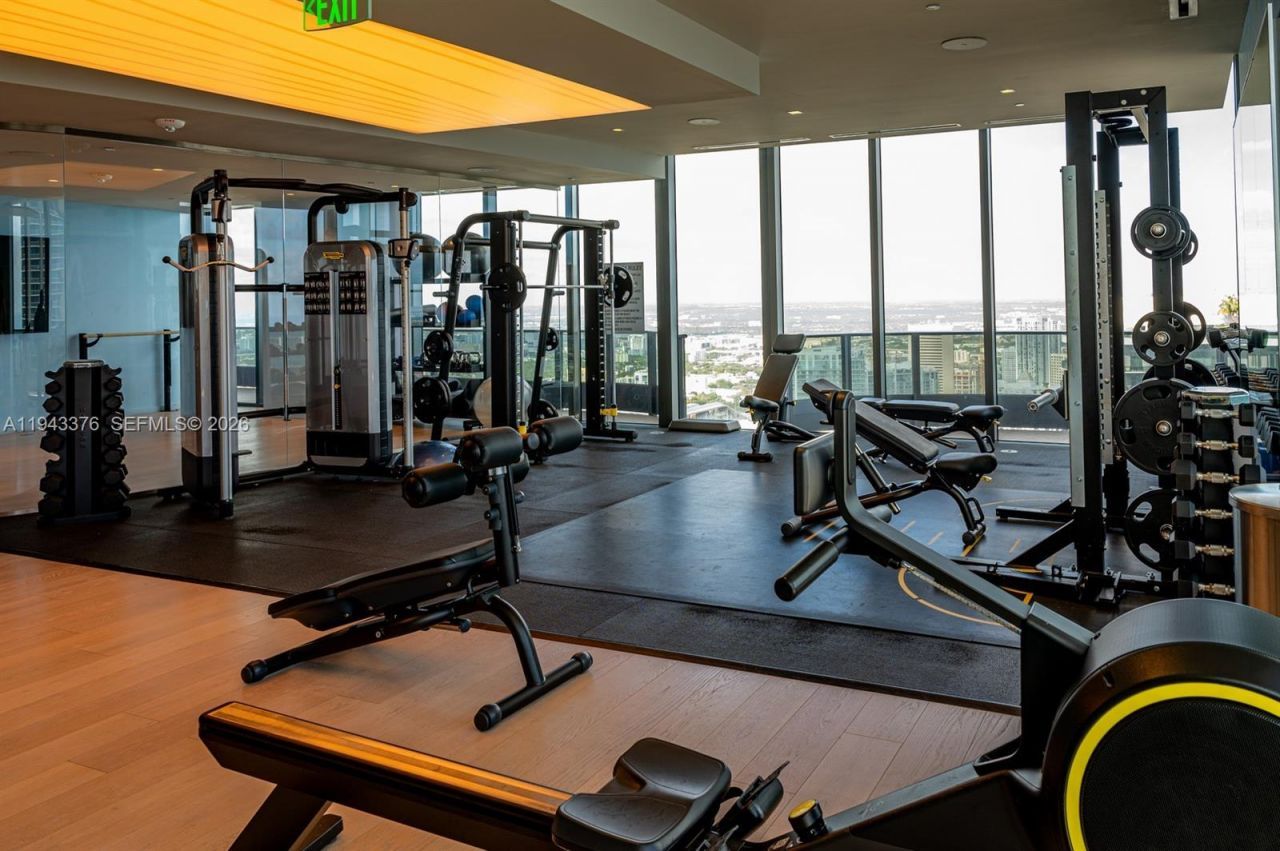 1000 Brickell Plz, Unit 1806, Miami, FL 33131 Photo