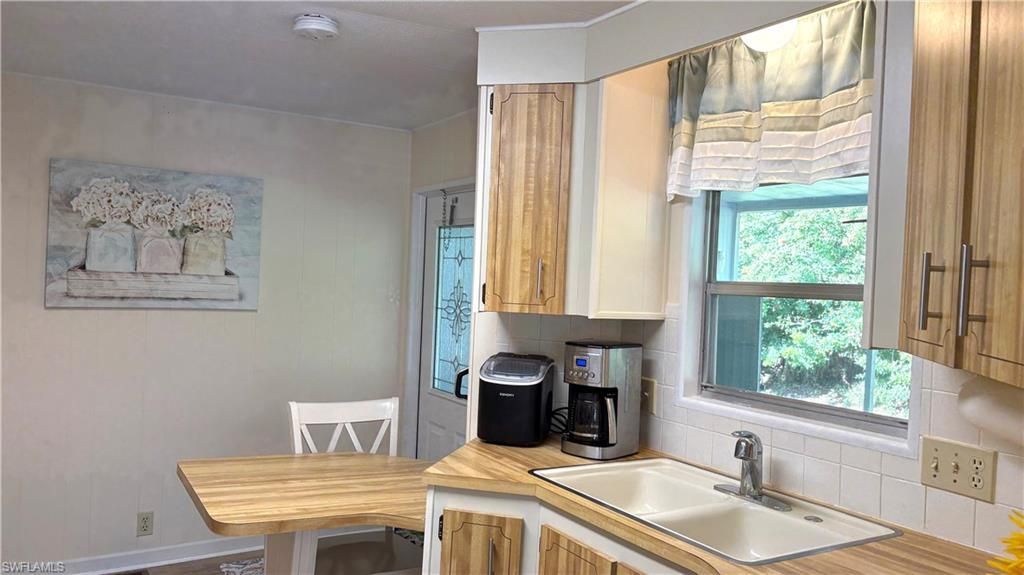 580 Winning Way, North Fort Myers, FL 33917 Photo