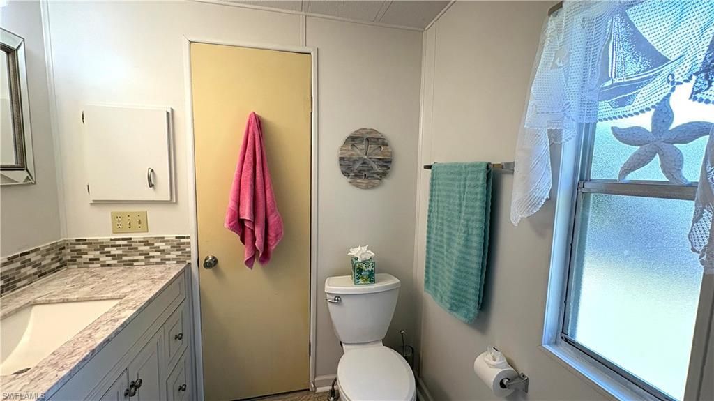 580 Winning Way, North Fort Myers, FL 33917 Photo