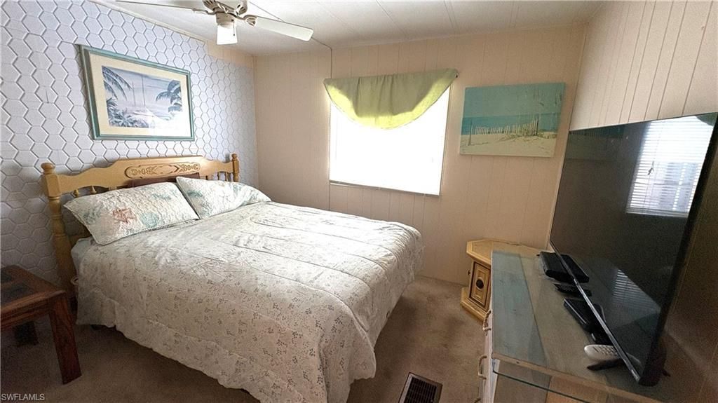 580 Winning Way, North Fort Myers, FL 33917 Photo