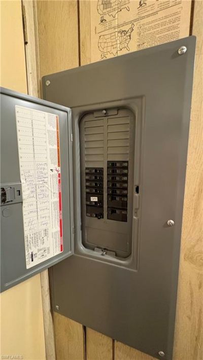 580 Winning Way, North Fort Myers, FL 33917 Photo