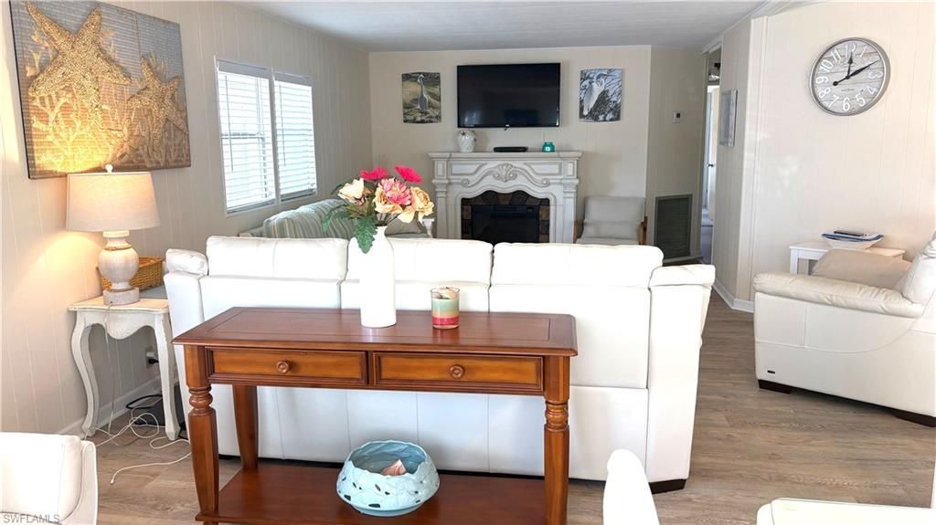 580 Winning Way, North Fort Myers, FL 33917 Photo