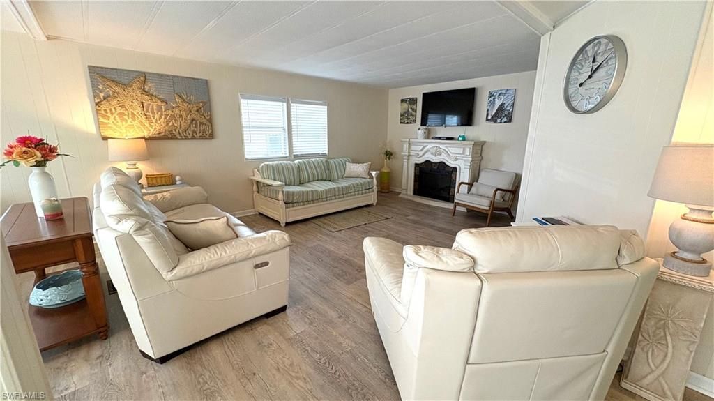 580 Winning Way, North Fort Myers, FL 33917 Photo