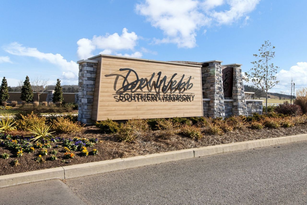 7153 Triad Way Murfreesboro, TN 37128