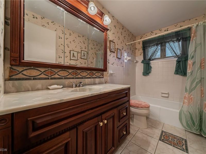 1195 Cordova Road, Mayfield Heights, OH 44124 Photo 19