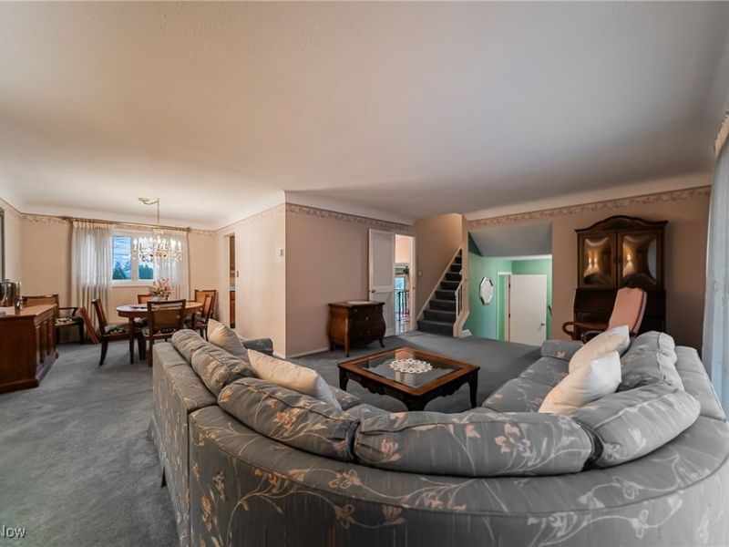 1195 Cordova Road, Mayfield Heights, OH 44124 Photo 5