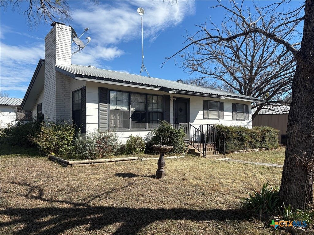 109 County Road 138b, Burnet, TX 78611 Main Photo