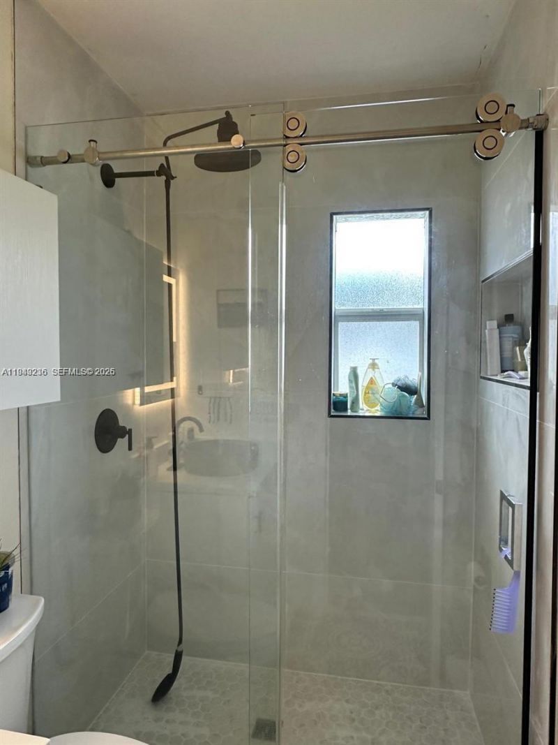 651 E 38th St, Hialeah, FL 33013 Photo