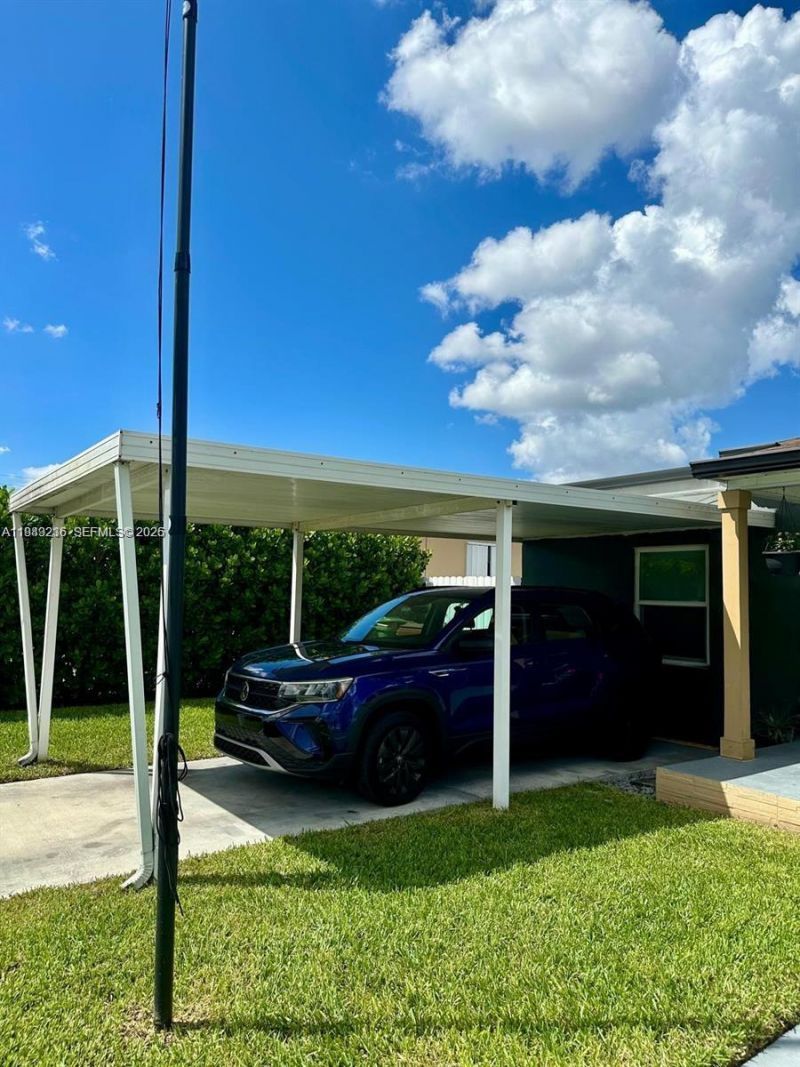 651 E 38th St, Hialeah, FL 33013 Photo