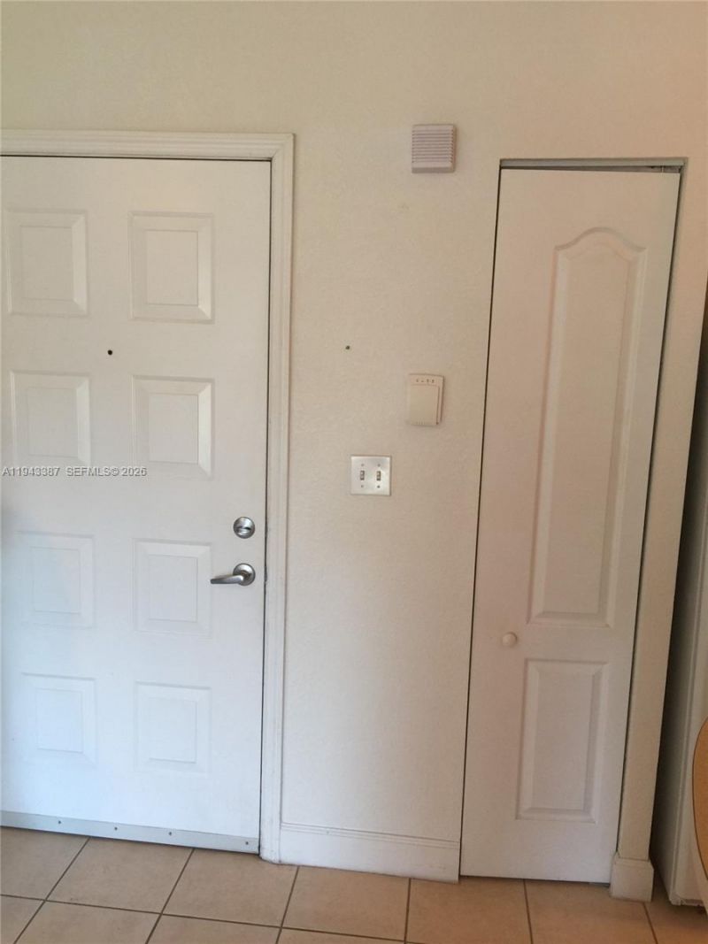 6001 SW 70th St , Unit 620, South Miami, FL 33143 Photo