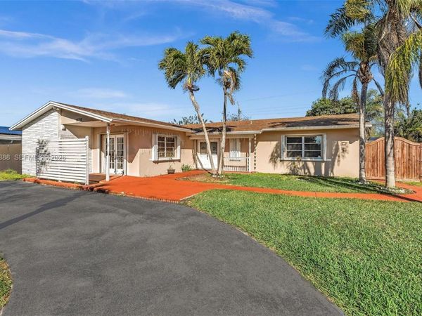 18715 SW 99th Rd , Cutler Bay, FL 33157