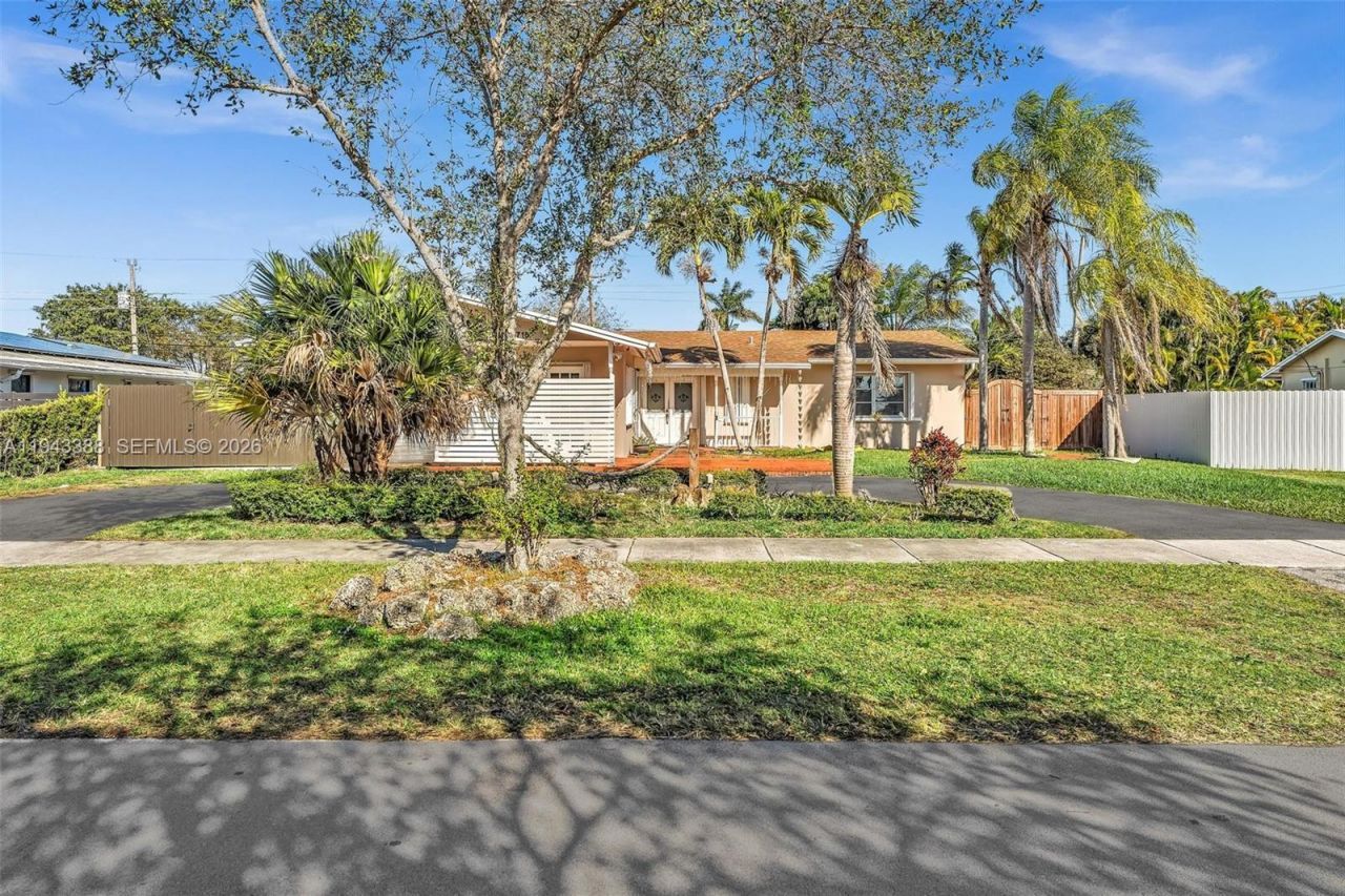 18715 SW 99th Rd , Cutler Bay, FL 33157 Photo