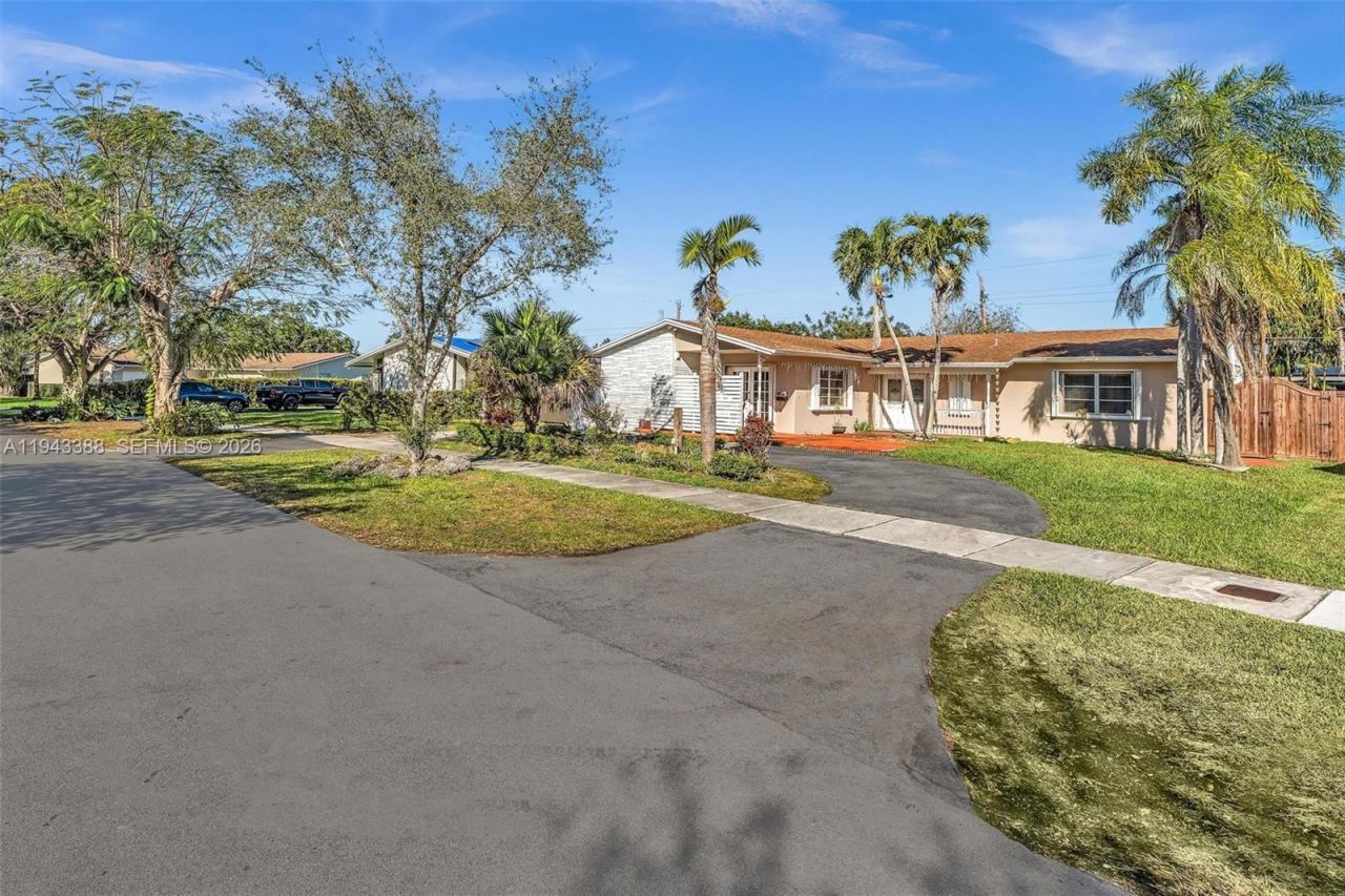 18715 SW 99th Rd , Cutler Bay, FL 33157 Photo