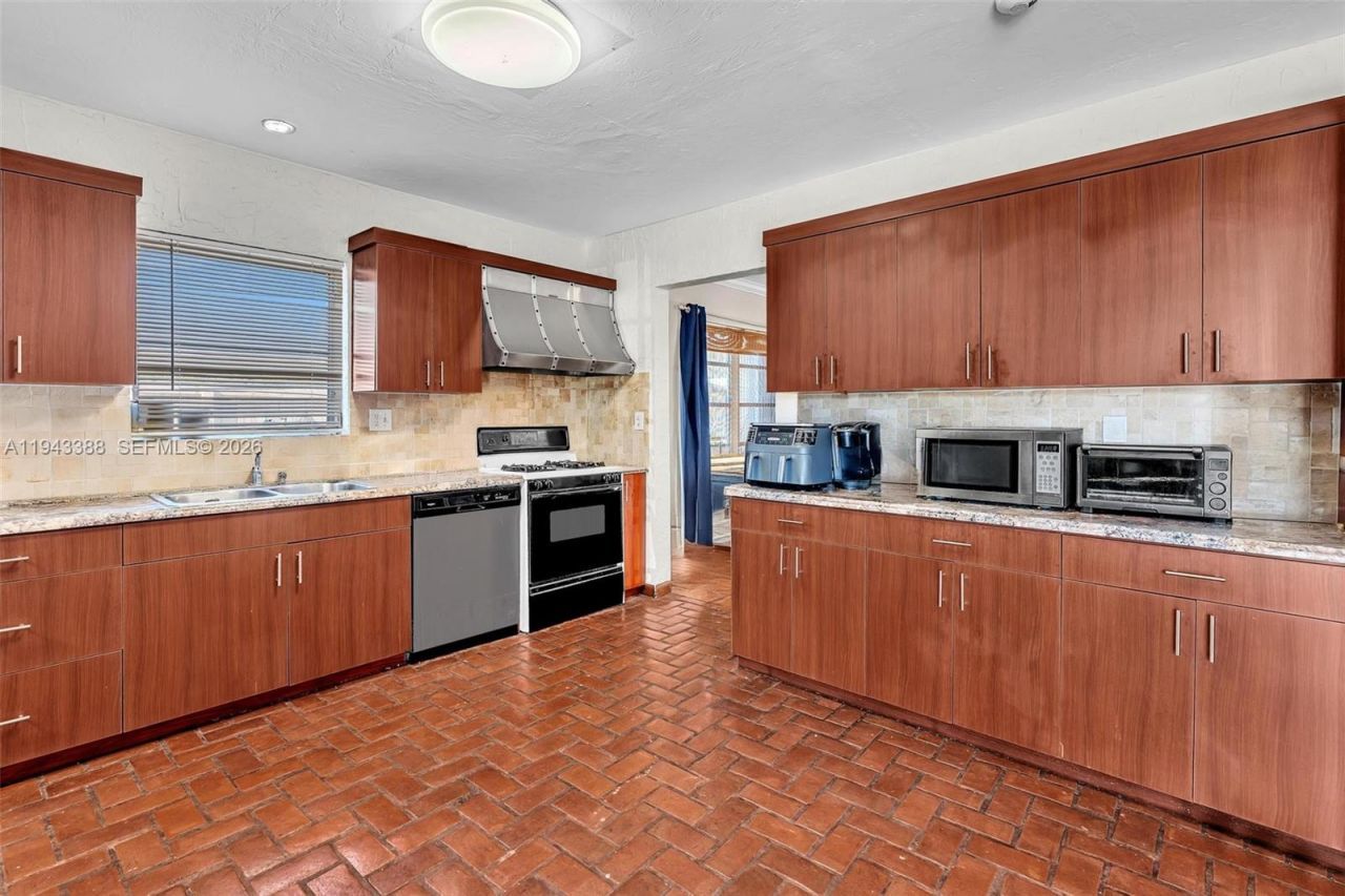 18715 SW 99th Rd , Cutler Bay, FL 33157 Photo