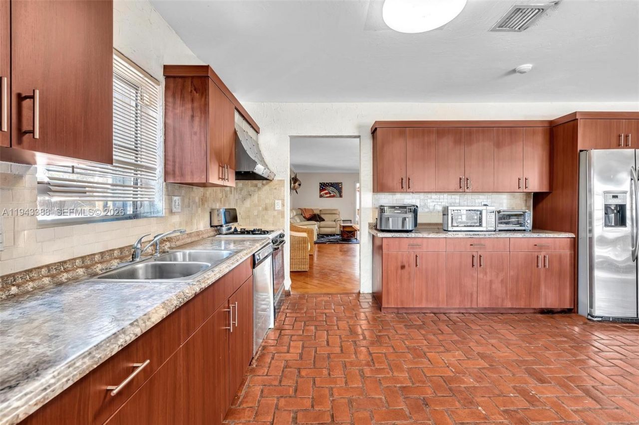 18715 SW 99th Rd , Cutler Bay, FL 33157 Photo