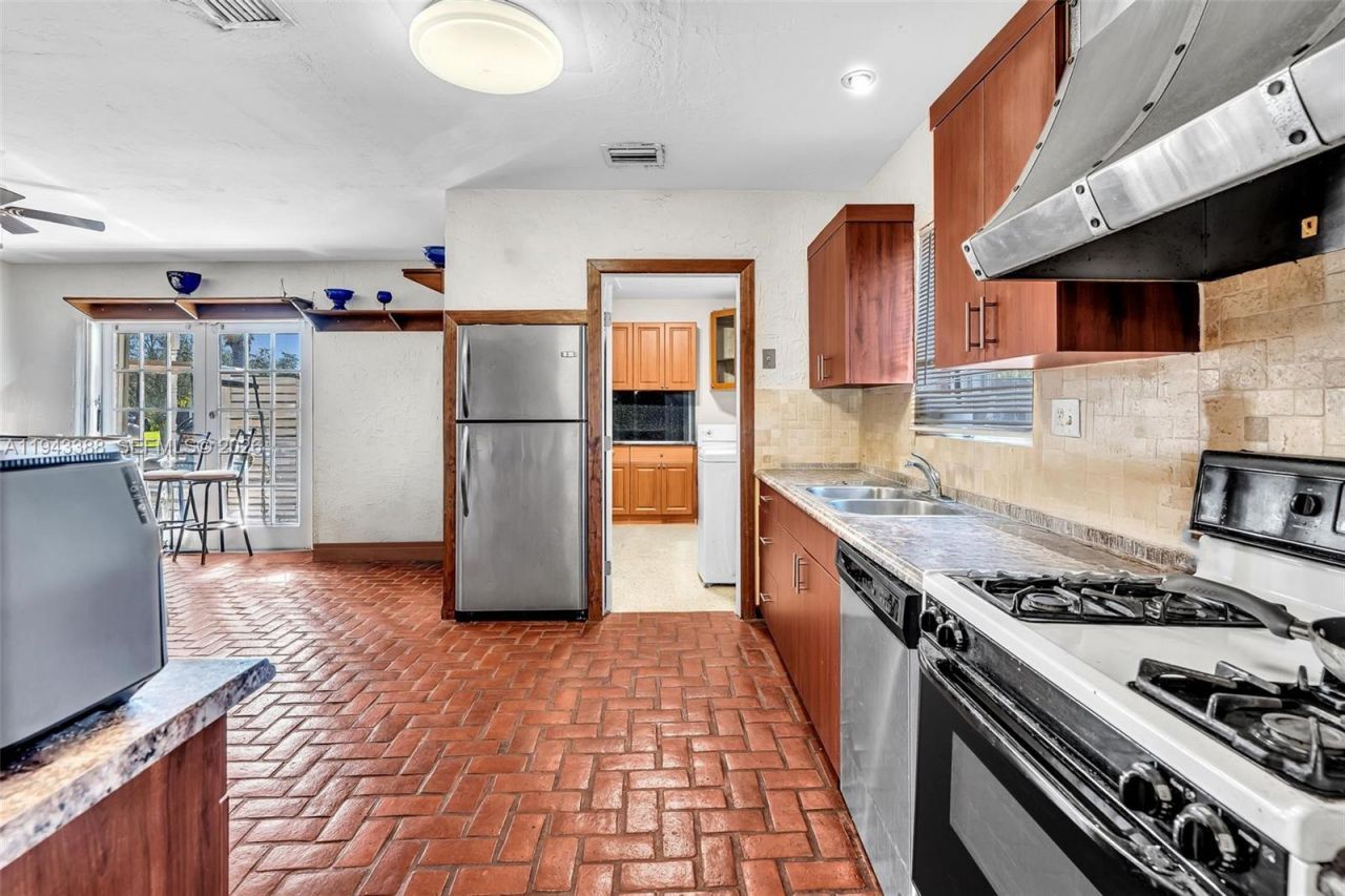 18715 SW 99th Rd , Cutler Bay, FL 33157 Photo