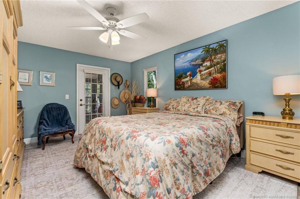 890 NE Sandalwood Place, Jensen Beach, FL 34957 Photo